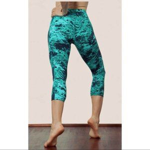 Nike green and teal Dri Fit capri leggings M